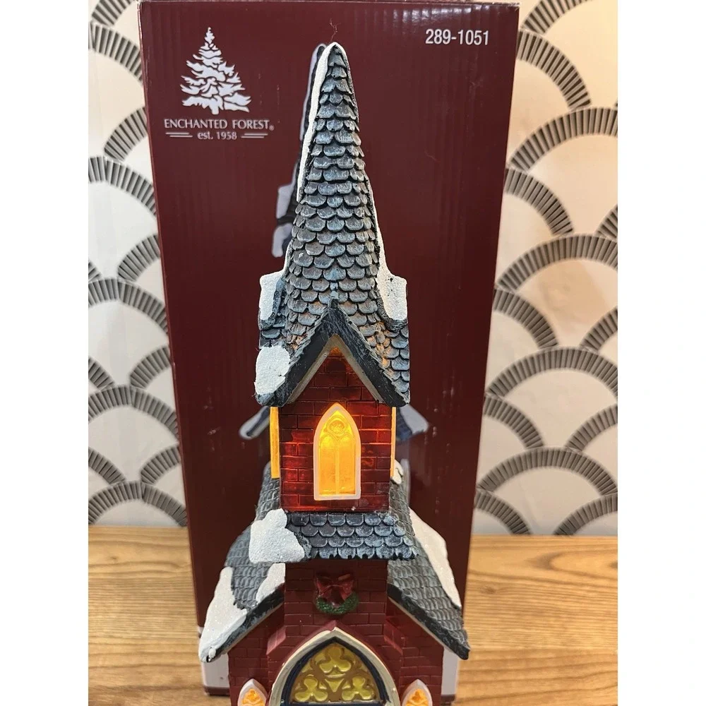 ENCHANTED‎ FOREST Musical Church Dual Power Lighted 2020 /With Original Box!!